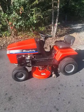SIMPLICITY RIDING MOWER