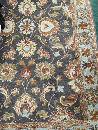 Area Rug - 5ft x 8ft - Best Offer