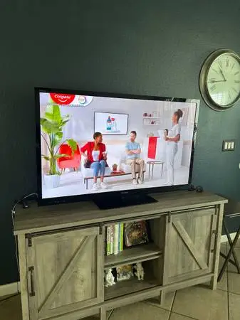 55 Sony Bravía 3D TV (not smart TV)