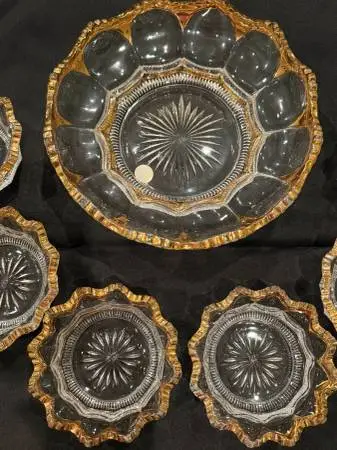 Vintage 7-Piece Clear Glass & Gold-Trimmed Berry/Salid Bowl Set - Indi