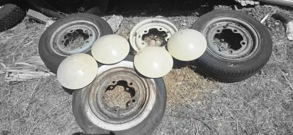 VW bus wheels and hubcaps