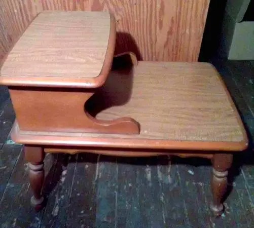 BEDSIDE TABLE