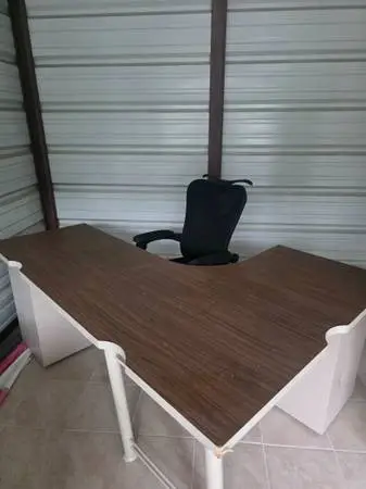 Large office desk with recliner adjustable office chair