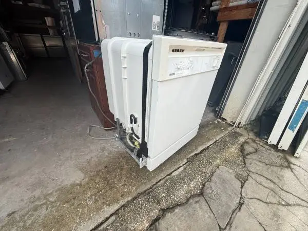 24W White Kenmore Dishwasher Built In Model # 16522000 Used Good Cond