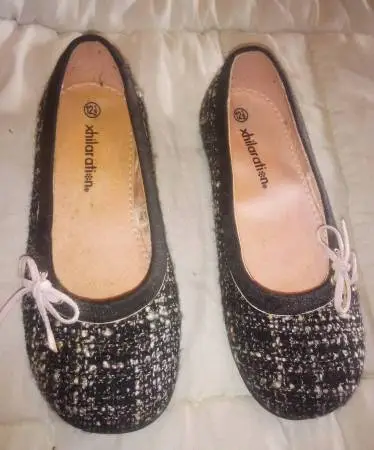 Cute Like New Xhilaration Girls Kids Size 12 1/2 Shoes