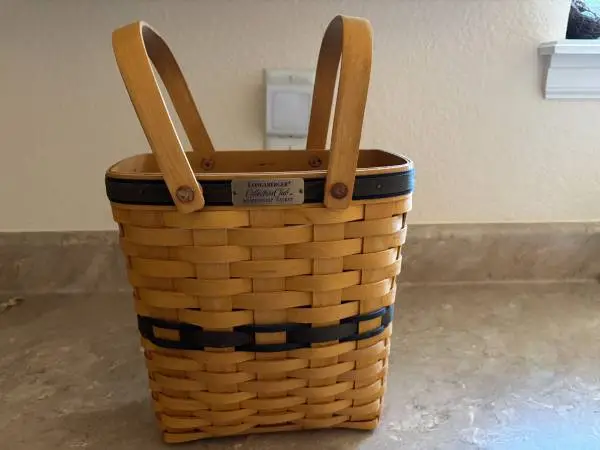 Longaberger Collectors Club Membership Basket