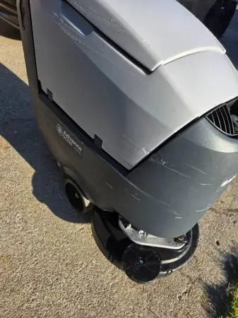 Floor scrubber machine.ADVANCE SC500.20. TractionFREE DEL.HABLO ESP