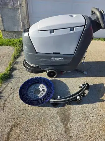 Floor scrubber machine.ADVANCESC500.20 TRACTION.free del.hablo esp.