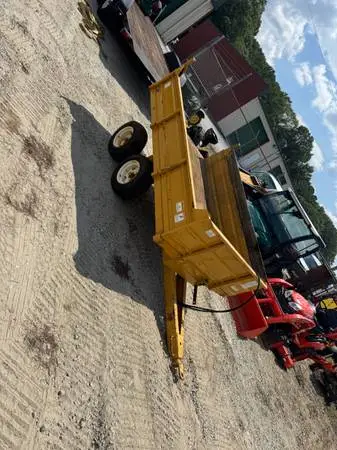 Tractor dump trailer off road !!