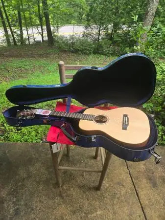 Martin Guitar LX 1 Like and Martin gig-bag Like New in Martin Box