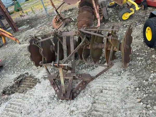 Three point single row plow !!