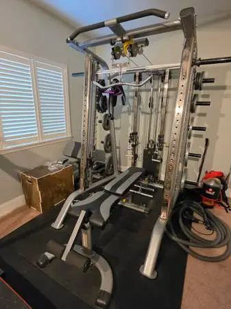 TuffStuff CSM-725 (CSM-600 / CHL-610WS)  Commercial Smith Machine