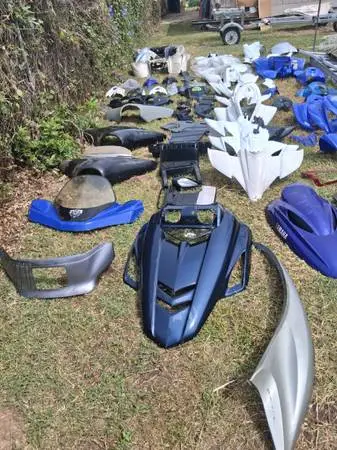 YAMAHA PLASTIC BODY PARTS new 85 TO 100 PCS.
