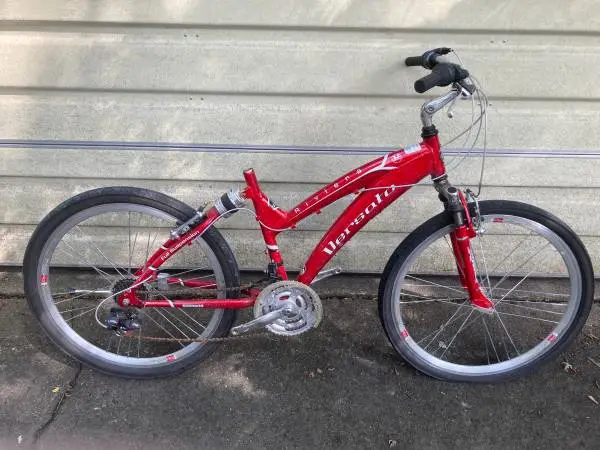 Versato Riviera Womans Small Hybrid / Cruiser. 21 speed