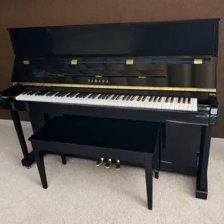 2010 Yamaha upright “T118” Piano/Includes Delivery+Tuning