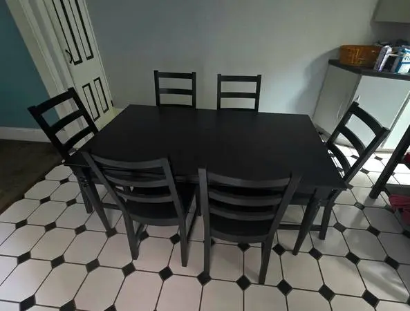 Dining Table with 6 Chairs – Complete Set