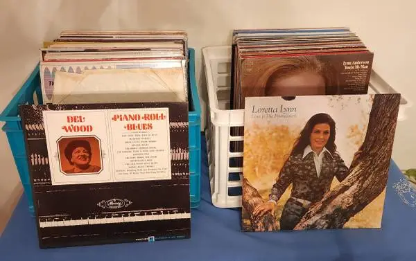 RECORD ALBUMS