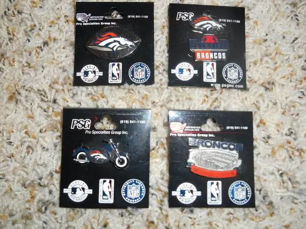 Denver Broncos hat/ lapel pins