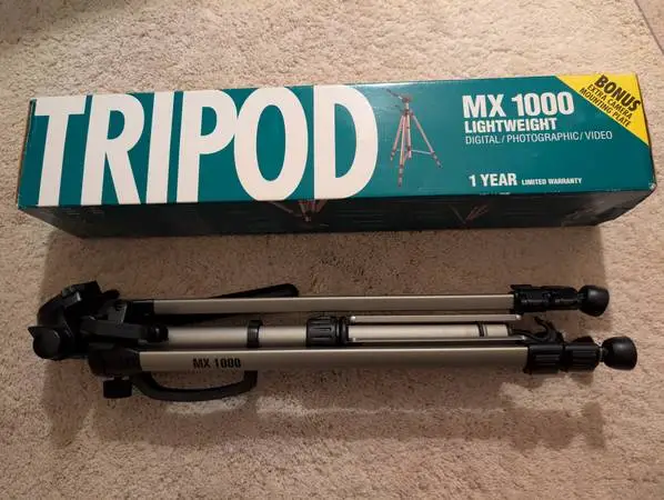 MX 1000 Tripod Like New