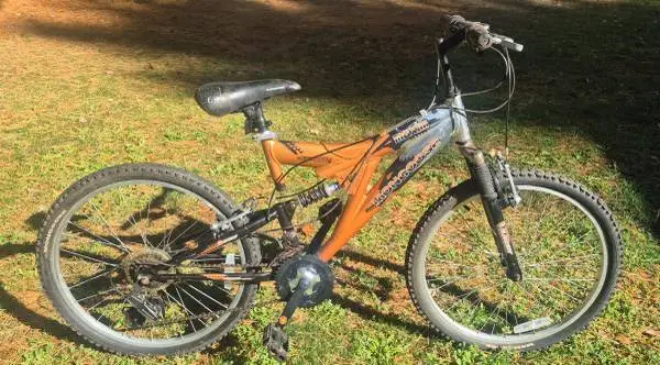 Mongoose Maxim Full Suspension Mountain Bike