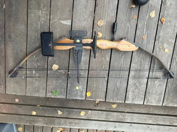 Hunting bow