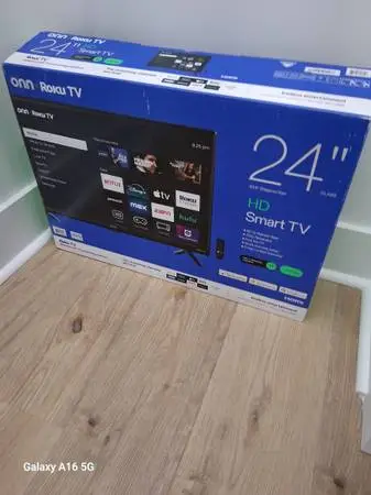 Open Box 24 Onn Roku Smart Tv