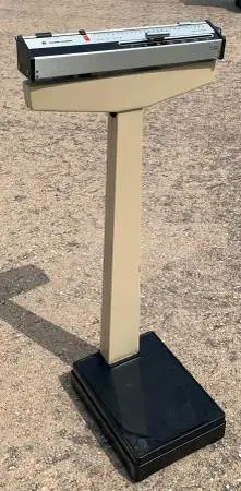 Vintage Health O Meter scale, Model 230, Doctors scale