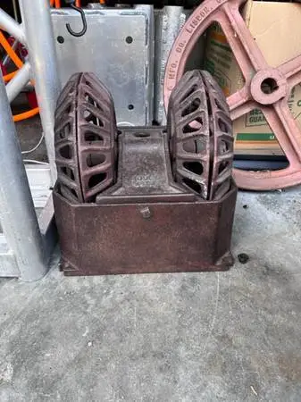 Antique or Vintage Cast Iron Hog Oiler Farm