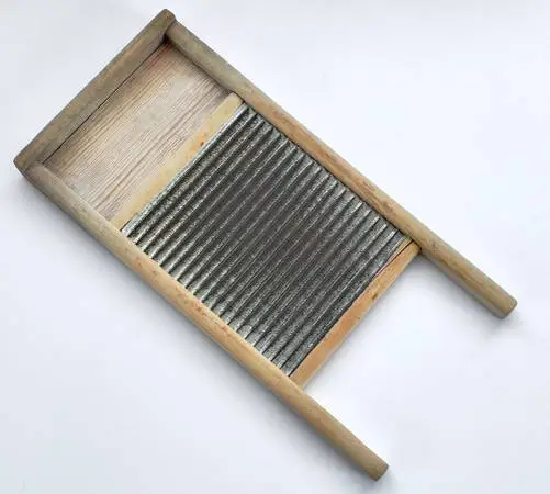 Antique Washboard - cleaning clothes the hard way !