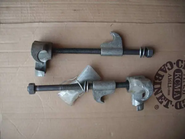 Spring compressor
