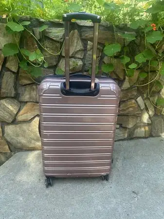 Large, iFly suitcase w 4 wheels, tow handle, clean, all zippers work
