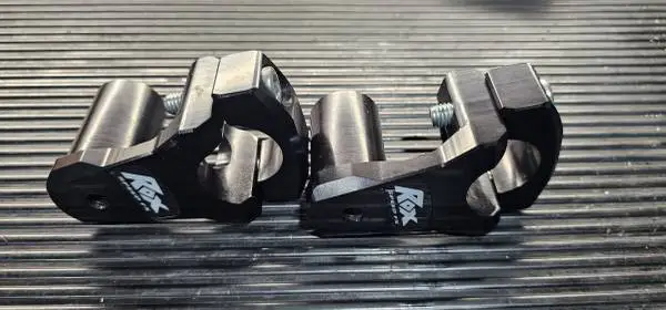 Handlebar risers