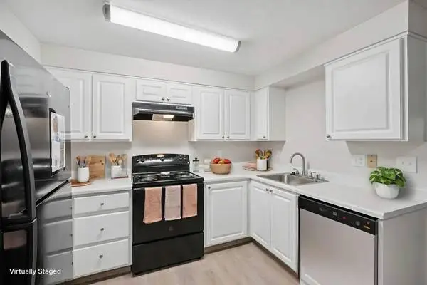 A world of style: Exceptional 2 BR, 976 Sq Ft spaces!