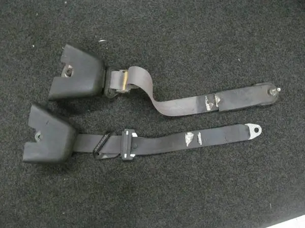 Jeep Wrangler YJ Rear Seat Belt