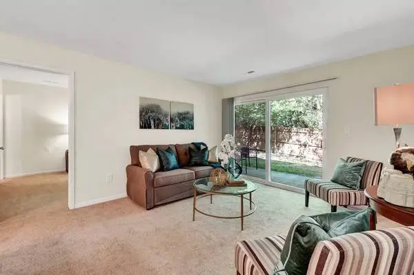 Amazing amenities can be yours! 1 bed, 1 bath