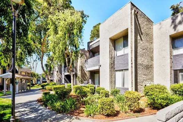 Gated Electronic Entrance, Pet-Friendly Community, Dishwasher