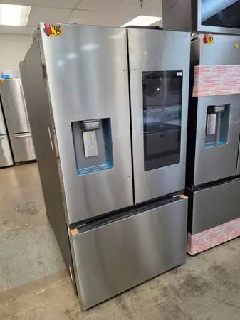 New. Samsung family hub stainless steel refrigerator