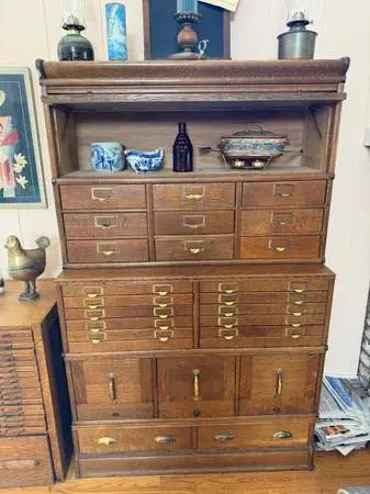 🏡 Pebble Beach Estate Sale — Vintage Cabinets, Clocks & Unique Finds!