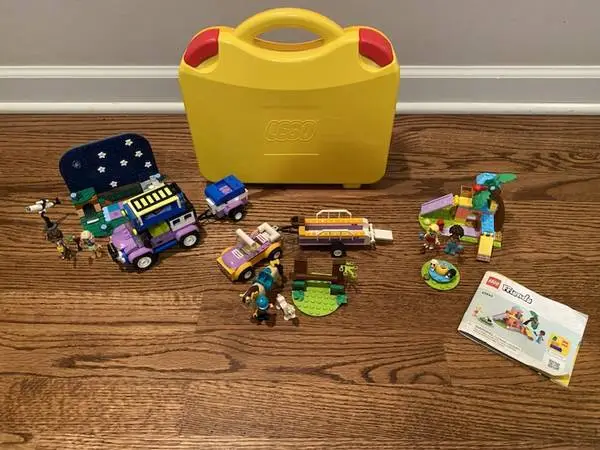 ♥  LEGO FRIENDS SETS with CARRY CASE