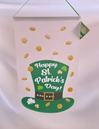 Lot of 100+ Pieces~St Pattys Day Decorations-Great for Class Activity