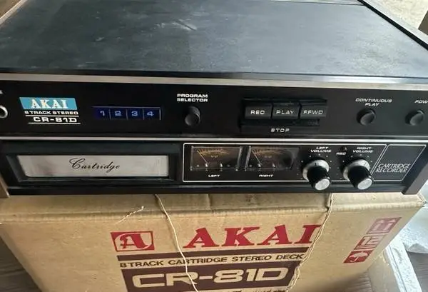 8 TRACK PLAYERS & 8 TRACK TAPES WANTED PAYING CASH TODAY