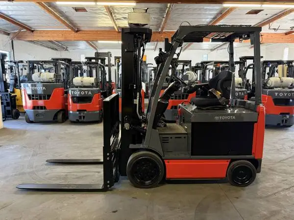 2022 Toyota 8FBCU32 Electric Forklift