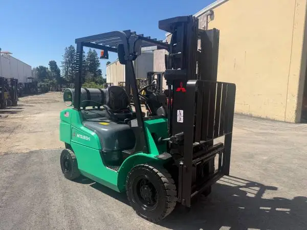 Forklift 2014 Mitsubishi FG25N (Pneumatic, Low Hours)