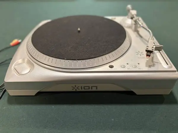 ION USB Turntable