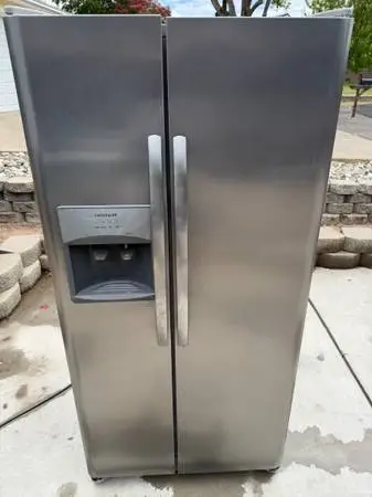 33 inch wide Refrigerator delivered