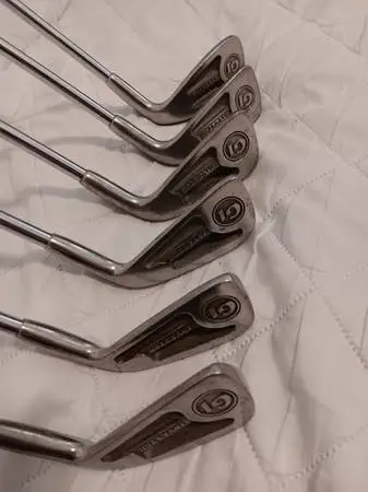Vintage Ram Golden Investor G-1 Iron Set (Missing 8-Iron & Sand Wedge)