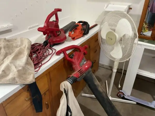 2 Toro blower vacuums 22 in Hedge trimmer
