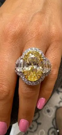 Estate natural diamond ring