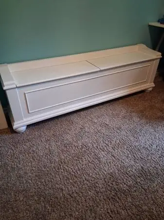 Solid wood storage bench
