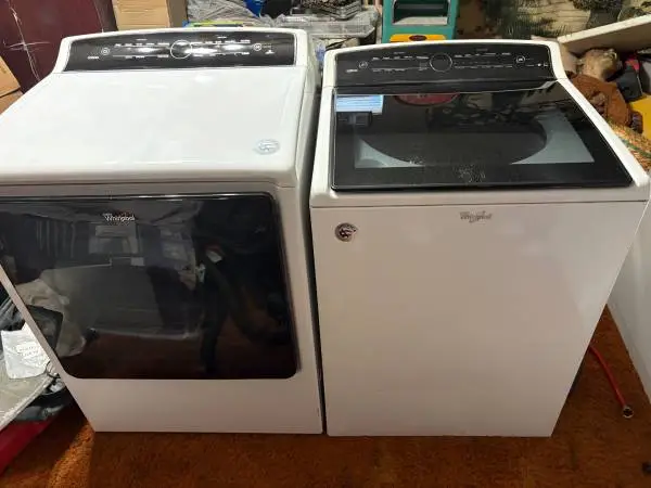 WASHER AND DRYER NEWER WHIRLPOOL CAN DELIVER